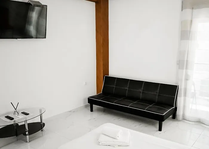 Sonja Apartment Néoi Epivátai